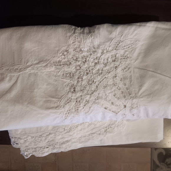 Homegoods - Picture 2 of 4